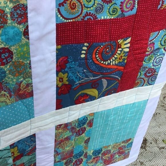 NWT Handcrafted Red & Blue Quilt - Picture 10 of 15
